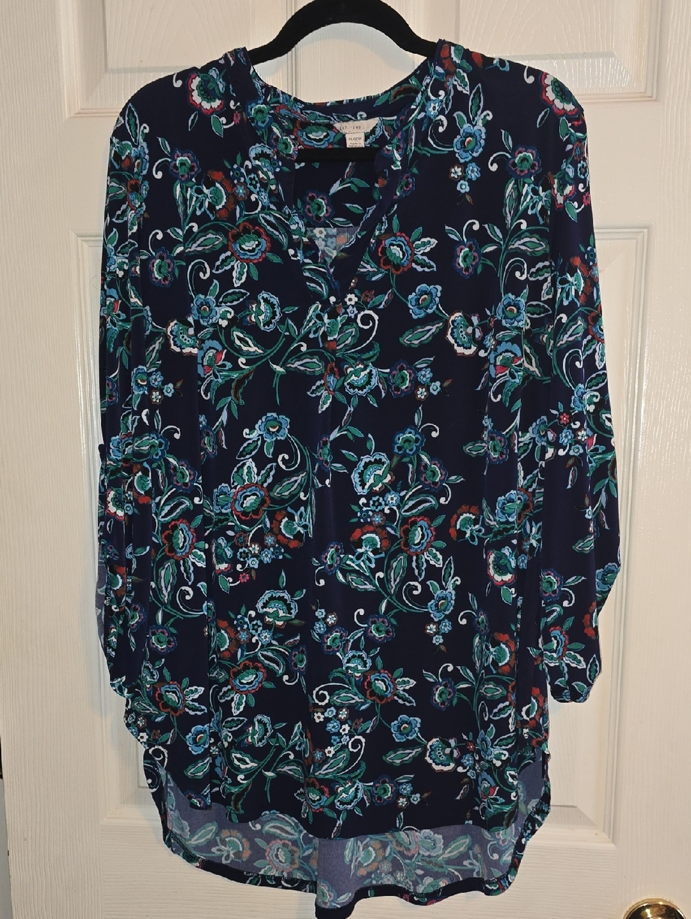 Navy Floral V-Neck‎ Blouse